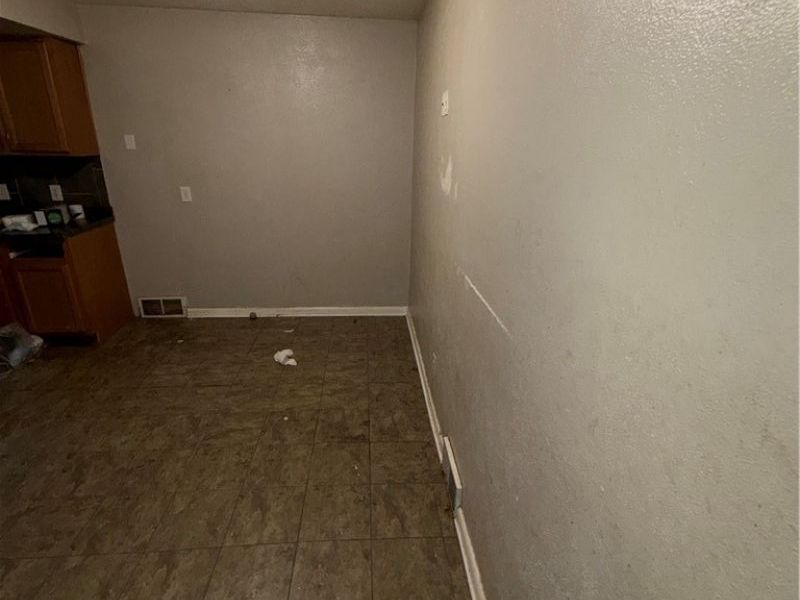 654 E 240 Street , Euclid, OH 44123 Photo 8