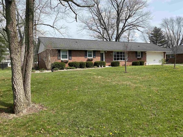 9200 W Lonebeech Drive, Muncie, IN 47304