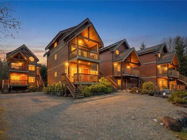 258 & 266 Boardwalk Blvd, Ucluelet, BC V0R 3A0