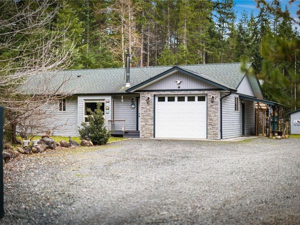 3917 Islak Rd, Black Creek, BC V9J 1Y9