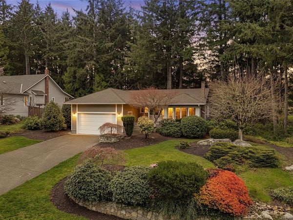 1636 Barrett Dr , North Saanich, BC V8L 5A6