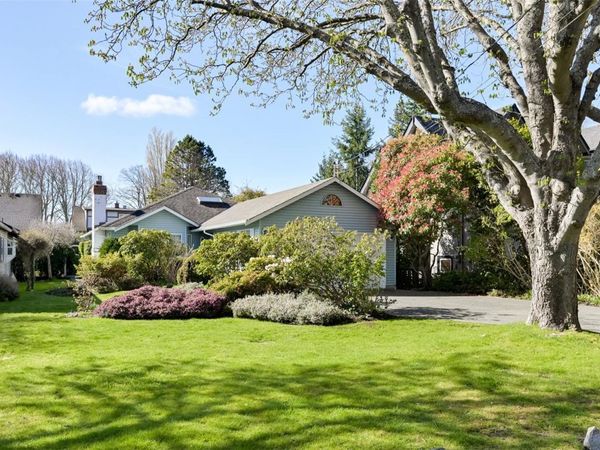 2105 Windsor Rd, Oak Bay, BC V8S 3C2