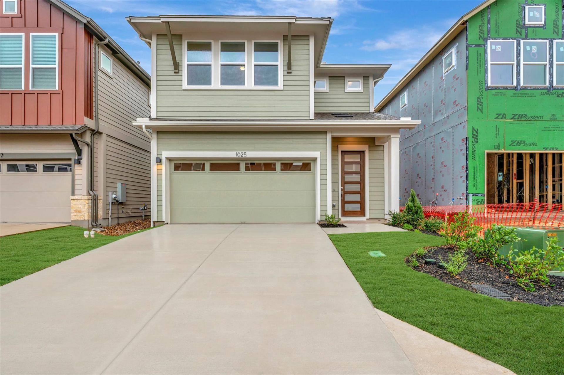 1025 Brickell Loop, Austin, TX 78744 Main Photo