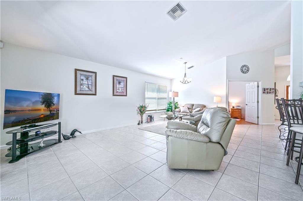 6453 Autumn Woods Blvd, Naples, FL 34109 Photo