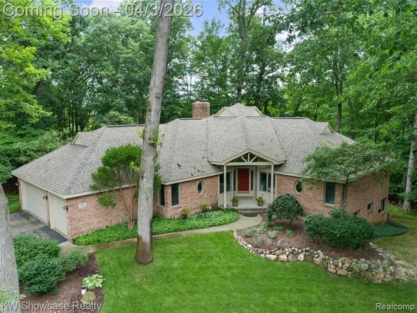 3510 Sutton Lane, Commerce Twp, MI 48390