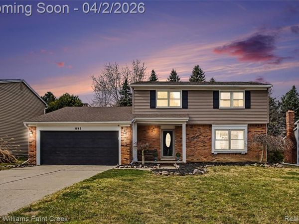 893 Dressler Lane, Rochester Hills, MI 48307