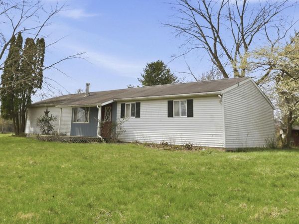 3050 Van Fossen Road , Utica, OH 43080