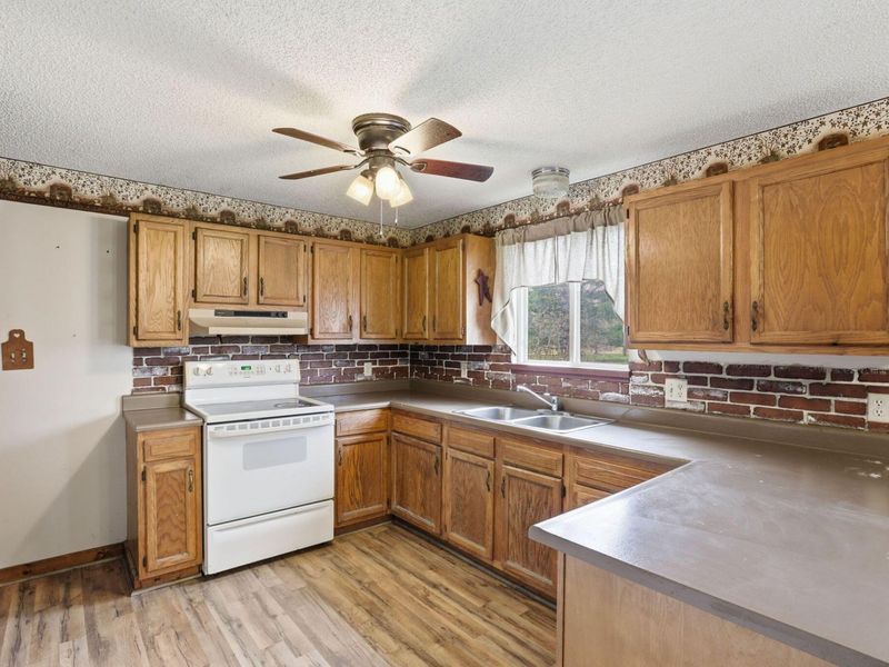 3050 Van Fossen Road , Utica, OH 43080 Photo 13