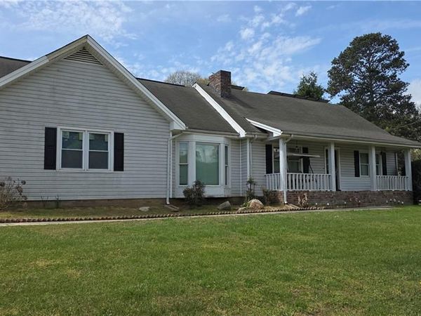 3033 Skyland Drive, Snellville, GA 30078