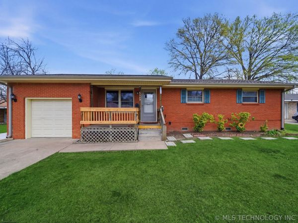 5132 Harvard Drive , Bartlesville, OK 74006