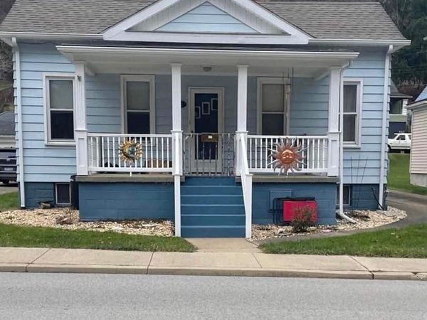 137 Roosevelt Avenue, Benwood, WV 26031