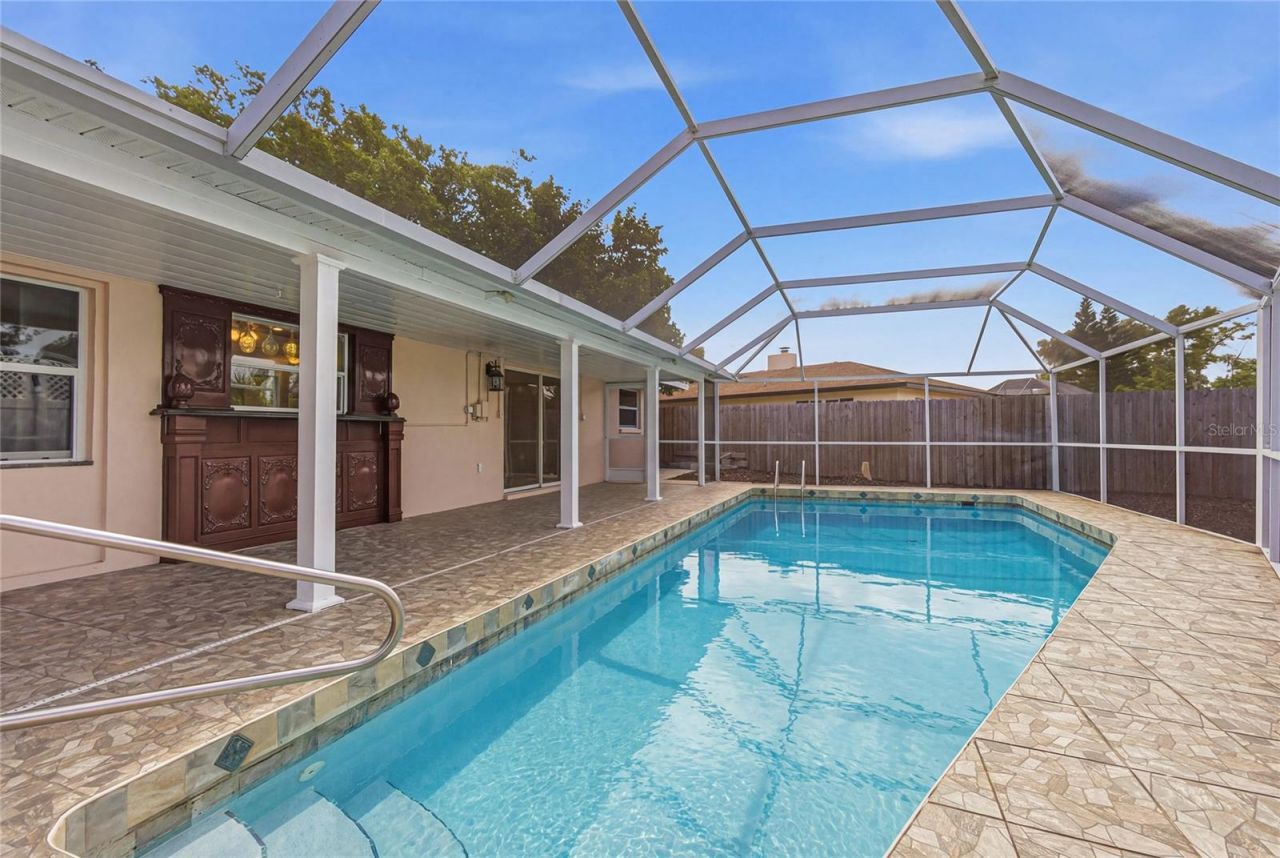 6904 Pennsylvania Avenue, Sarasota, FL 34243 Photo