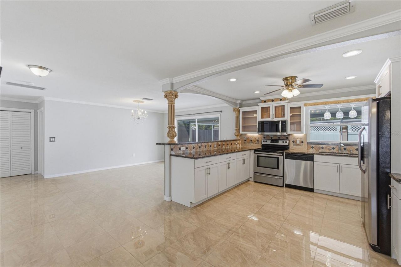 6904 Pennsylvania Avenue, Sarasota, FL 34243 Photo