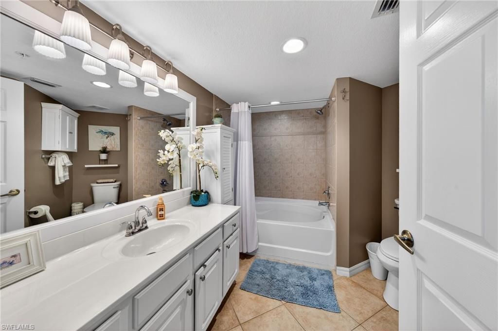 4135 Residence Dr, Unit 602, Fort Myers, FL 33901 Photo