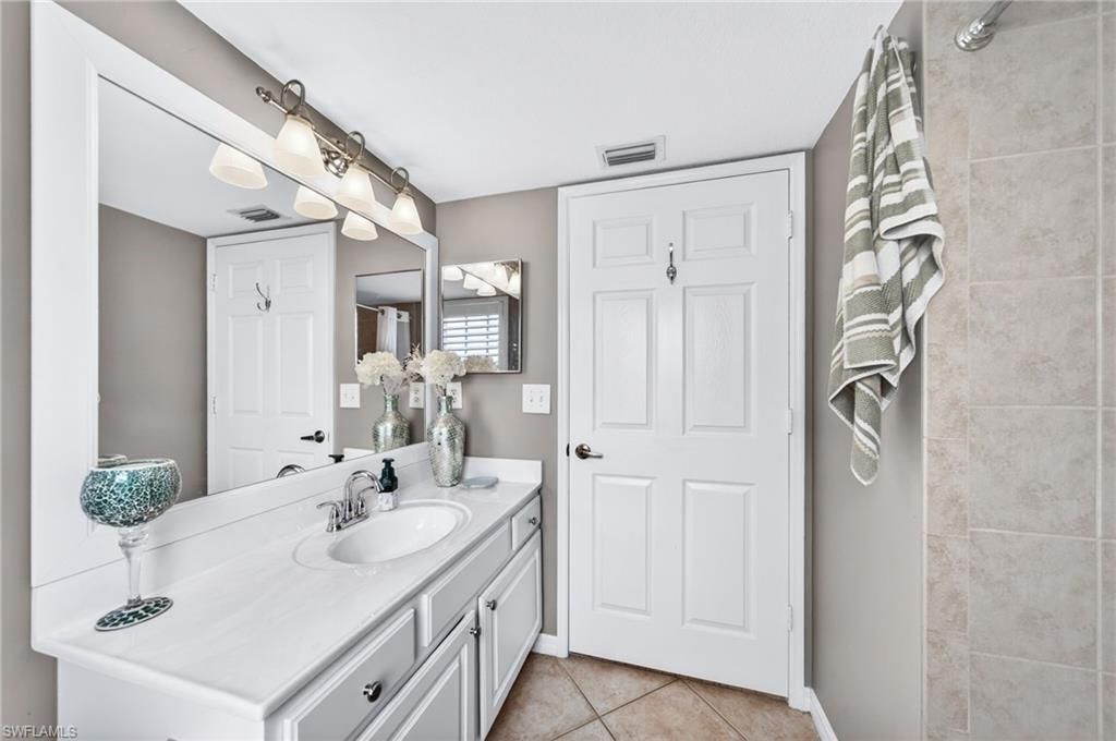 4135 Residence Dr, Unit 602, Fort Myers, FL 33901 Photo