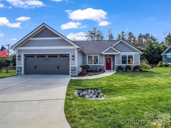 128 Shoeing Box Way , Hendersonville, NC 28792