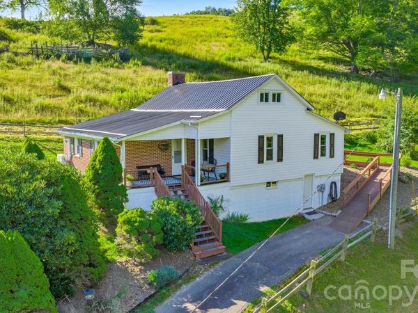 922 Prathers Creek Church Road , Laurel Springs, NC 28644