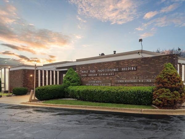 2426 Burton Street SE, Grand Rapids, MI 49546