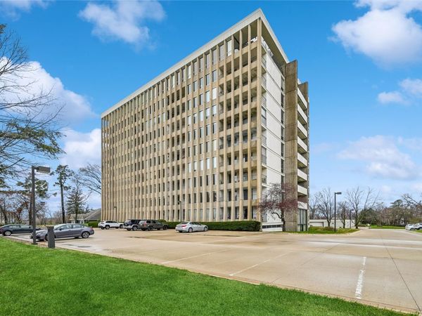 2222 1st Avenue NE, Unit 108, Cedar Rapids, IA 52402
