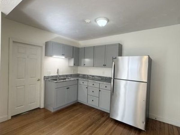 5 Austin St, Unit 2L, Blackstone, MA 01504