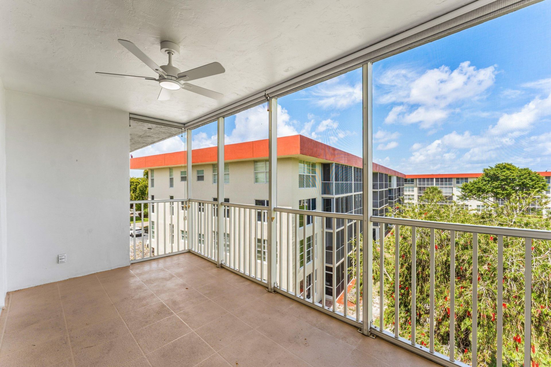 3100 NE 48th Court, Unit 415, Lighthouse Point, FL 33064 Photo