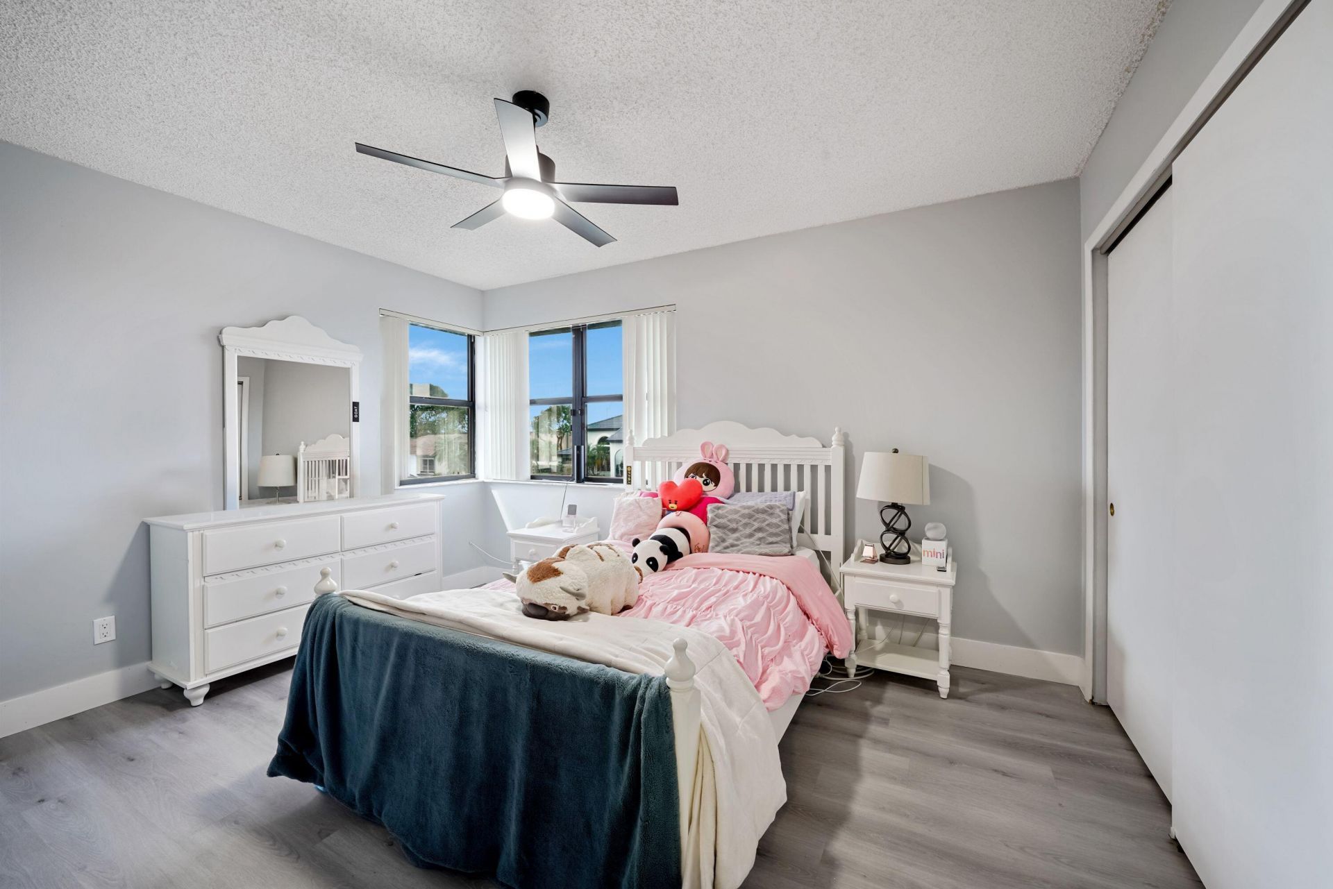 6840 W Wedgewood Avenue, Davie, FL 33331 Photo