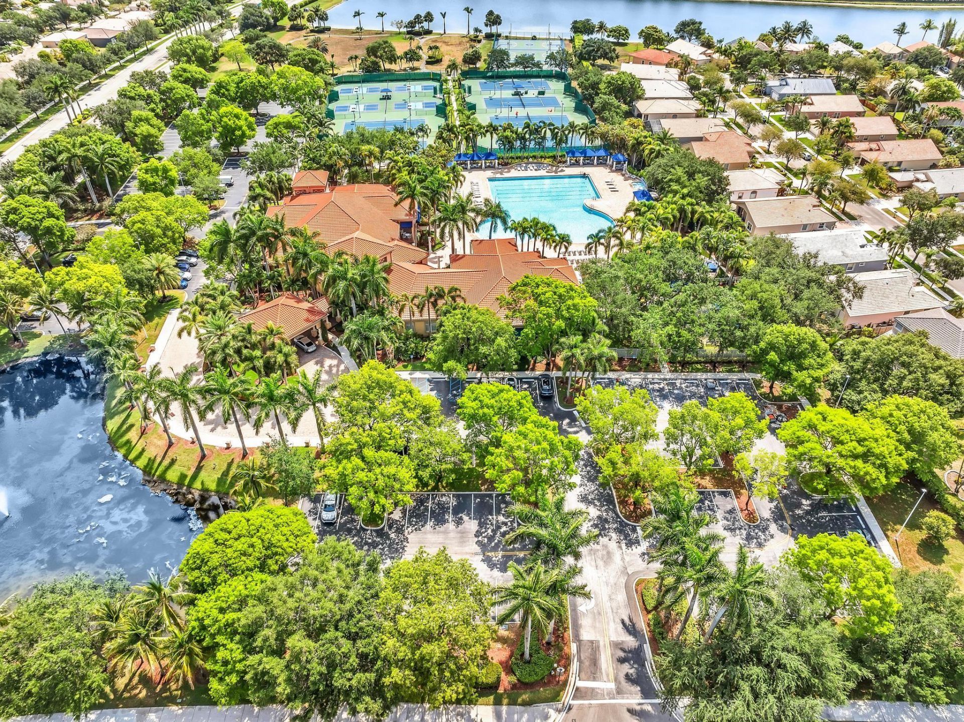 6840 W Wedgewood Avenue, Davie, FL 33331 Photo