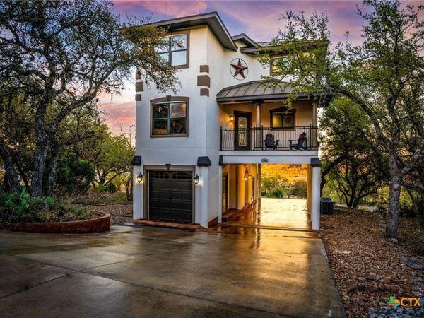 1065 Hillcrest Forest , Canyon Lake, TX 78133