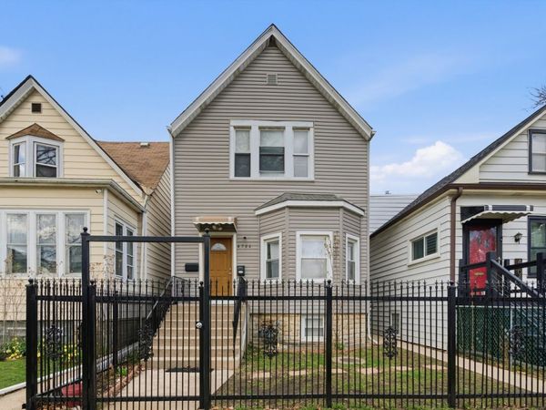 4706 W Berenice Avenue , Chicago, IL 60641
