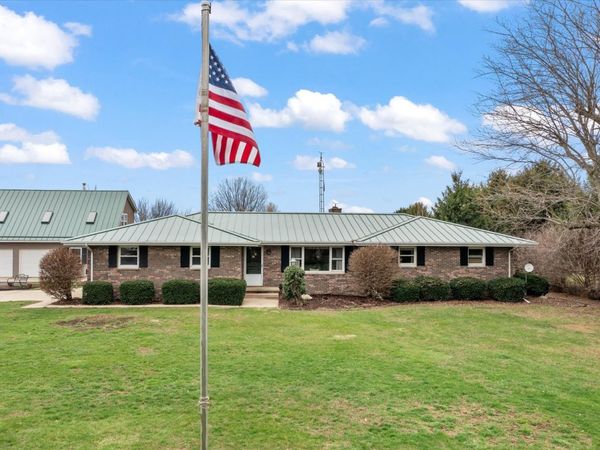 14540 E 3400 North Road , Rossville, IL 60963