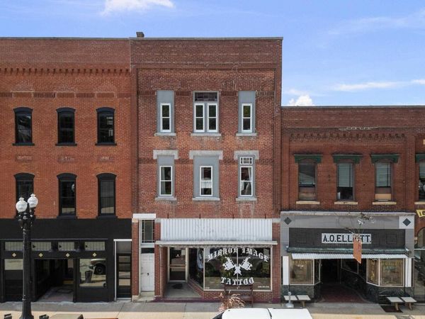 309 Main Street , Savanna, IL 61074