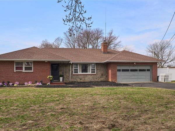 42 Peary Street , West Babylon, NY 11704