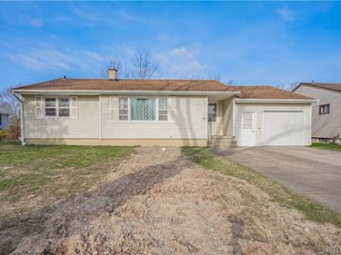 216 Belmont Court W, North Tonawanda, NY 14120