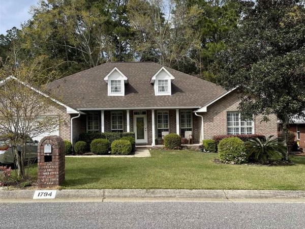 1794 Condor Dr, Cantonment, FL 32533