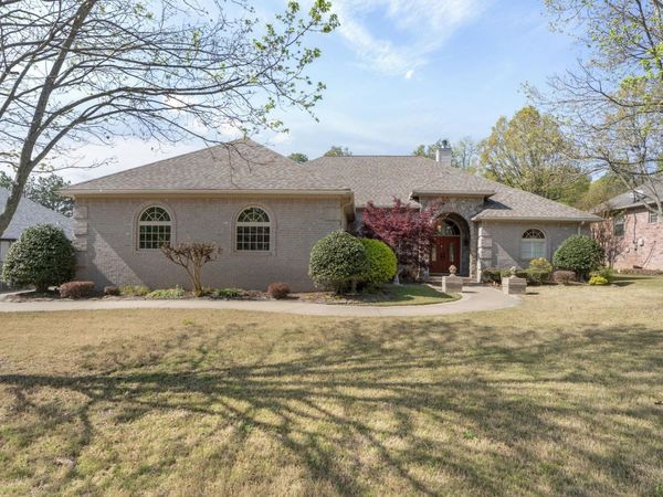 57 Ouachita Drive, Maumelle, AR 72113