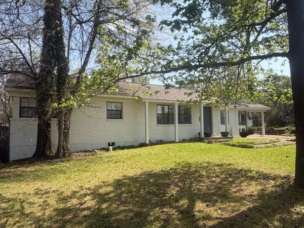 1232 Clayton Ave., Tupelo, MS 38804