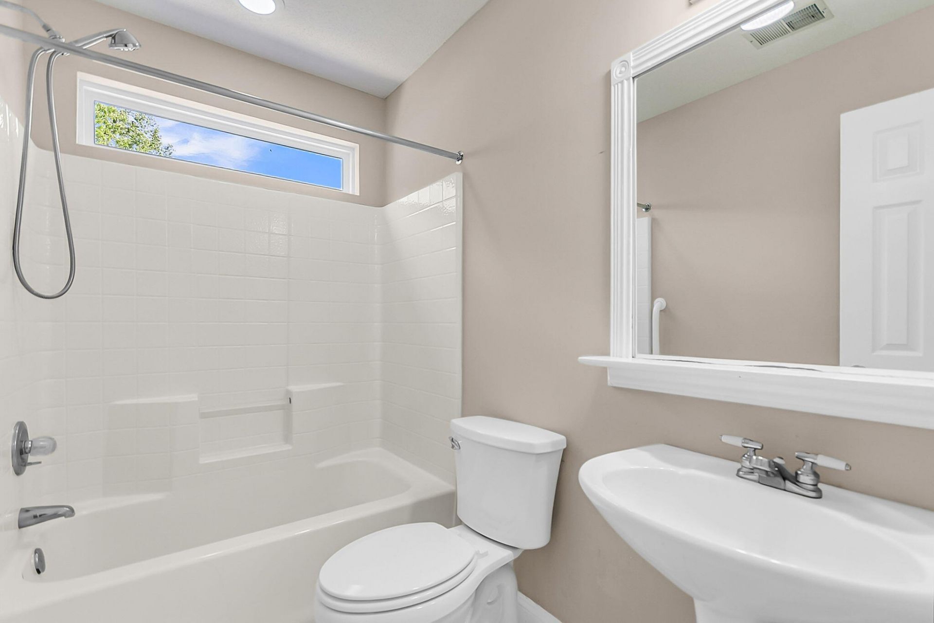 200 Castle Harbor Drive Photo 20