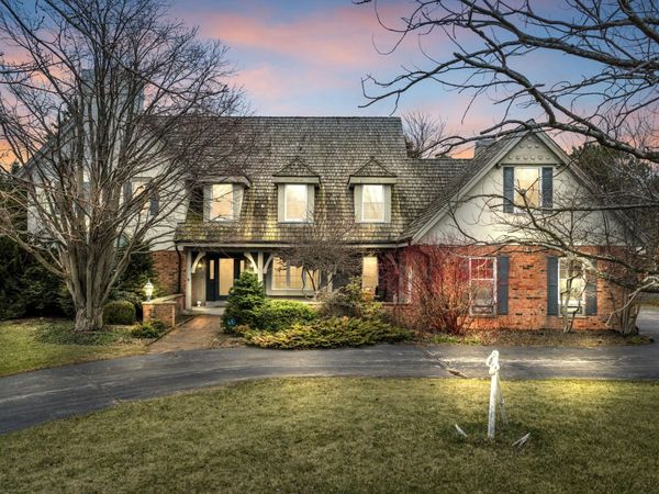 101 Lamplighter Ln, Wind Point, WI 53402