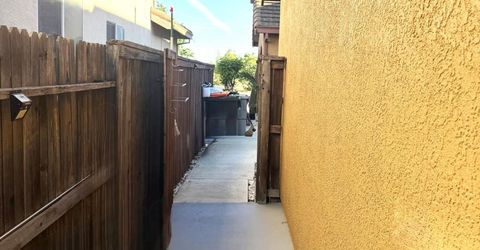 1945 Richfield Way, Sacramento, CA 95832 Photo