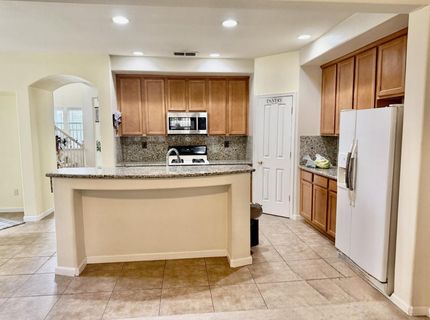 1945 Richfield Way, Sacramento, CA 95832 Photo