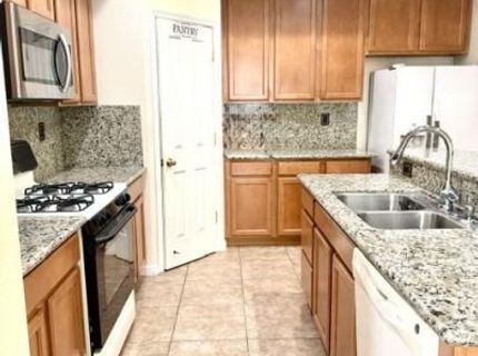 1945 Richfield Way, Sacramento, CA 95832 Photo