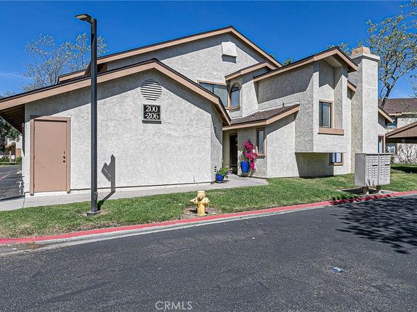 200 Village Circle, Lompoc, CA 93436