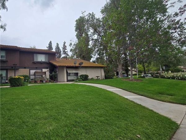 8718 Lincoln, Riverside, CA 92504