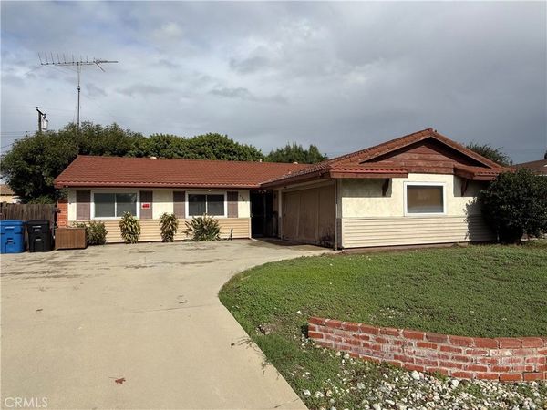 1751 E Jefferson Avenue , Pomona, CA 91767