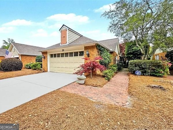 29 Lake Villa Drive, Roswell, GA 30076