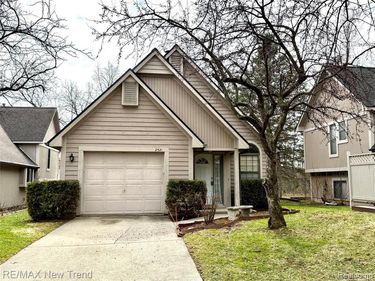 2521 Country Village Court , Ann Arbor, MI 48103