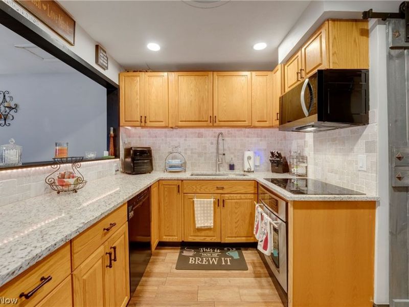 13 Meadowlawn Drive , Unit #2, Mentor, OH 44060 Photo 8