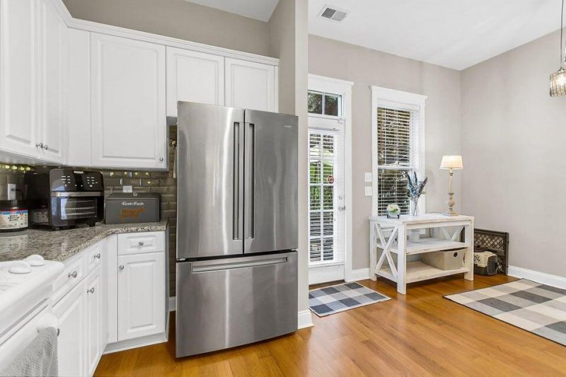 324 Barberry Street Photo 17