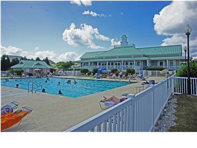 324 Barberry Street Photo 35