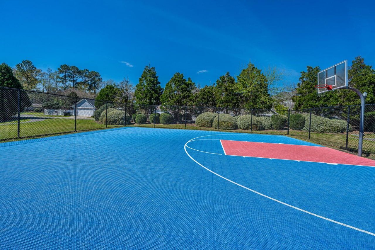 324 Barberry Street Photo 43